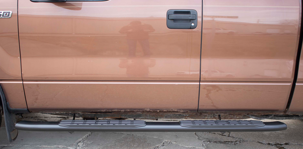 fishbone offroad 5-inch oval side step mounted on ford f-150