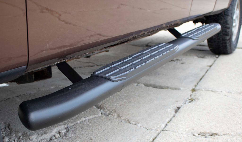 fishbone offroad 5-inch oval side step mounted on ford f-150
