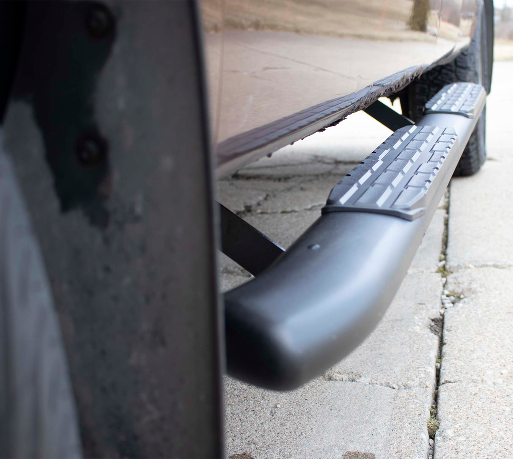 fishbone offroad 5-inch oval side step mounted on ford f-150